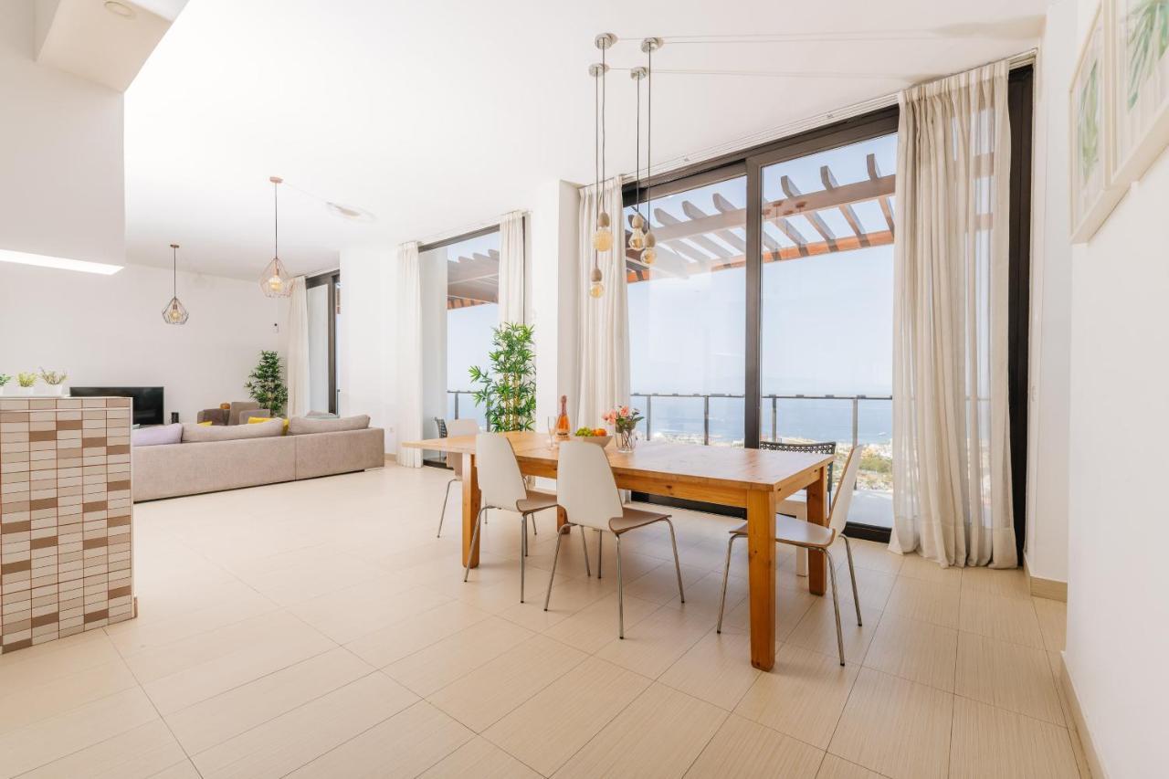 Sunset White Villa - Ocean View, Jakuzzi, Heated Pool, Air-Conditioning, Grill Playa de las Americas  Exteriér fotografie