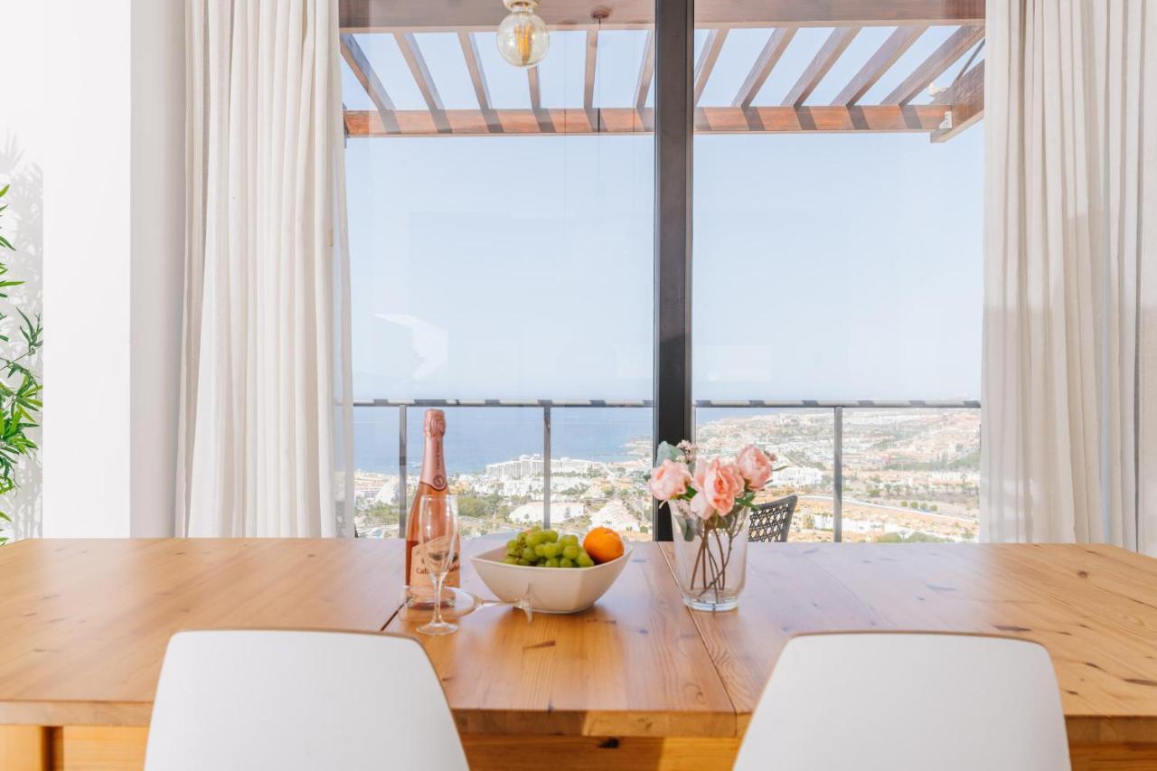 Sunset White Villa - Ocean View, Jakuzzi, Heated Pool, Air-Conditioning, Grill Playa de las Americas  Exteriér fotografie