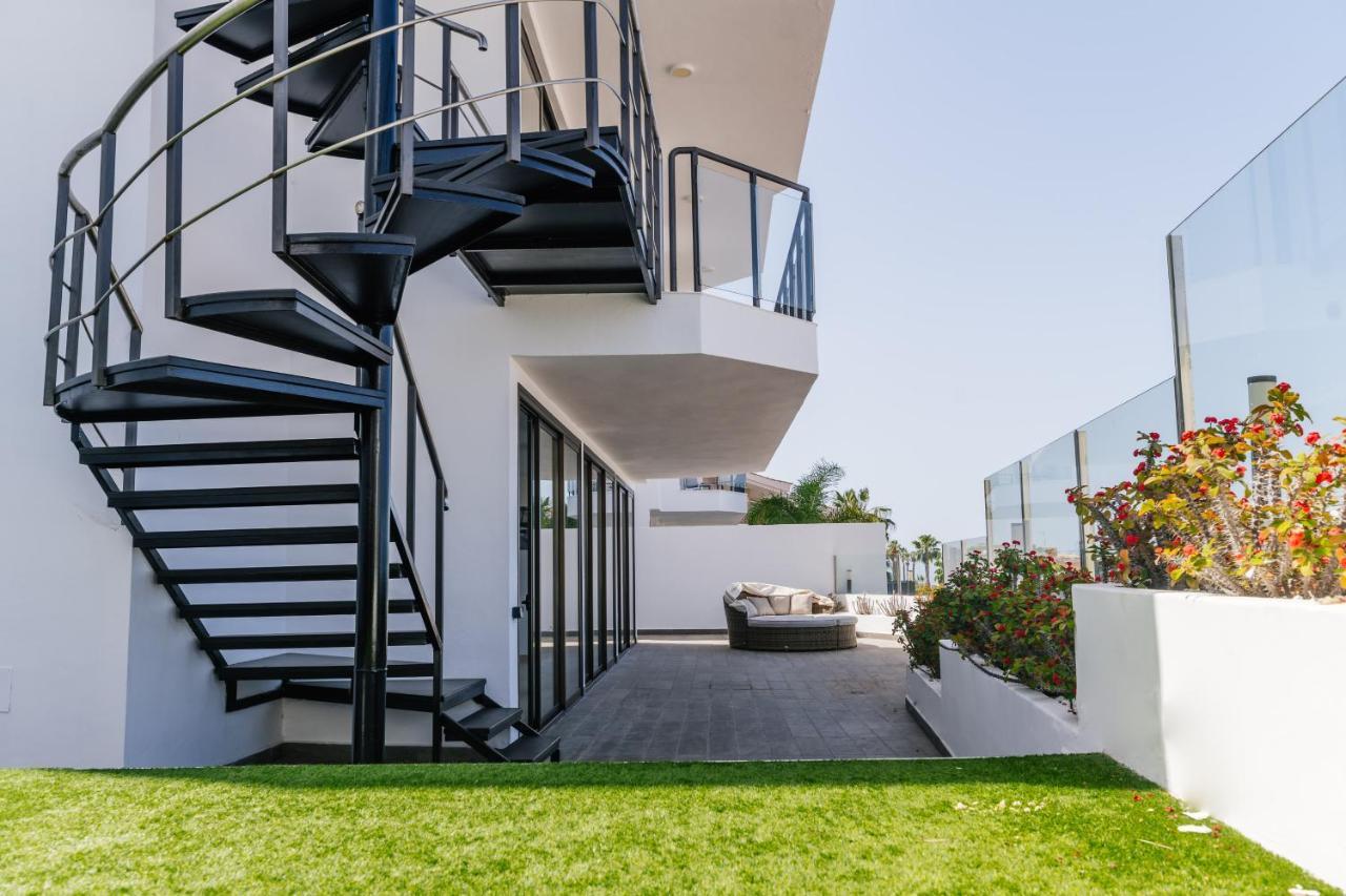Sunset White Villa - Ocean View, Jakuzzi, Heated Pool, Air-Conditioning, Grill Playa de las Americas  Exteriér fotografie