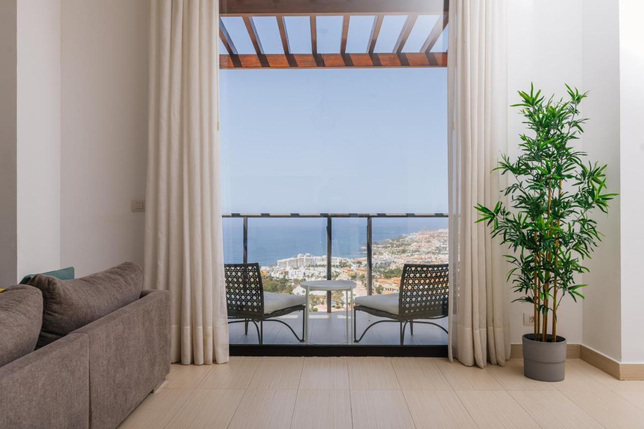 Sunset White Villa - Ocean View, Jakuzzi, Heated Pool, Air-Conditioning, Grill Playa de las Americas  Exteriér fotografie