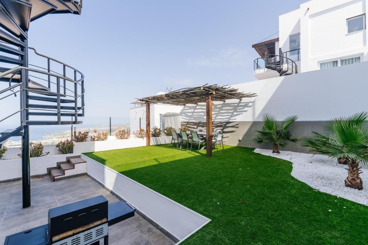 Sunset White Villa - Ocean View, Jakuzzi, Heated Pool, Air-Conditioning, Grill Playa de las Americas  Exteriér fotografie
