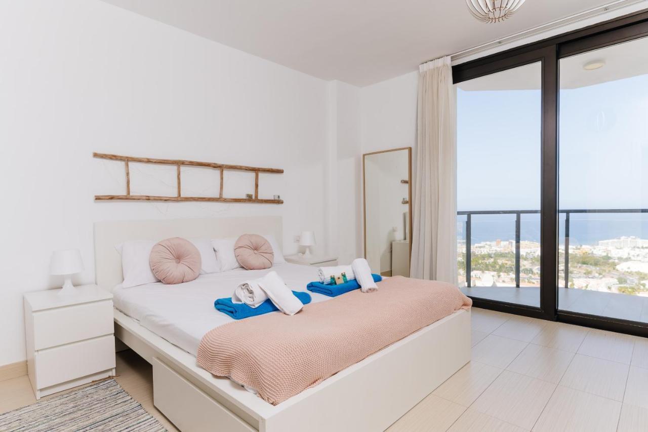 Sunset White Villa - Ocean View, Jakuzzi, Heated Pool, Air-Conditioning, Grill Playa de las Americas  Exteriér fotografie