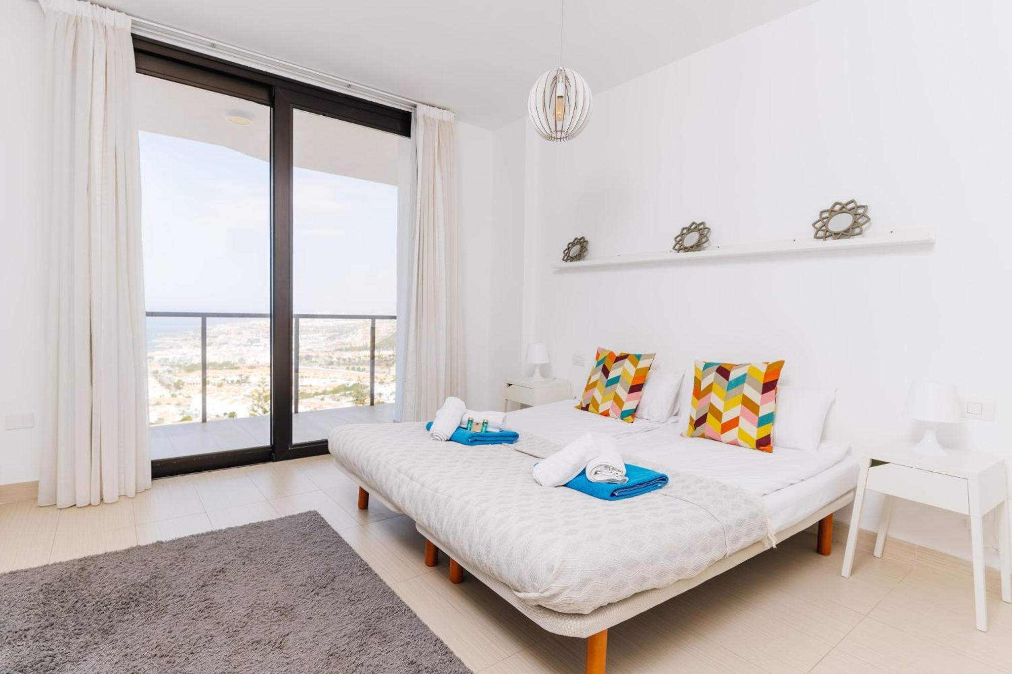 Sunset White Villa - Ocean View, Jakuzzi, Heated Pool, Air-Conditioning, Grill Playa de las Americas  Exteriér fotografie